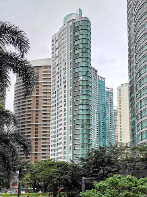 Spacious Bgc 2 Bedroom With A View Manila Exterior photo